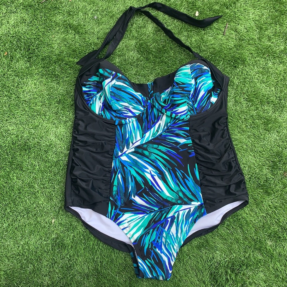 bathing suit - Picture 2 of 3